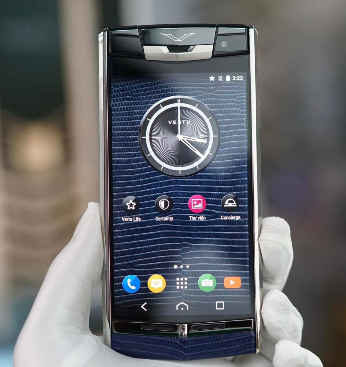 Điện thoại Vertu chính hãng.