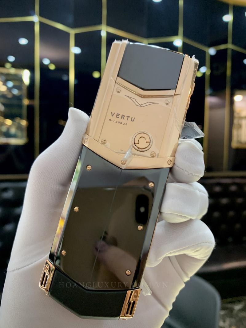 Vertu Signature S Rose Gold Ceramic Vertu Signature S Rose Gold Ceramic