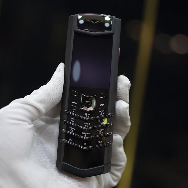 VERTU SIGNATURE S PURE BLACK 