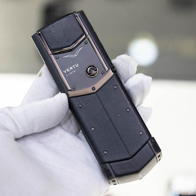 VERTU SIGNATURE S PURE BLACK 