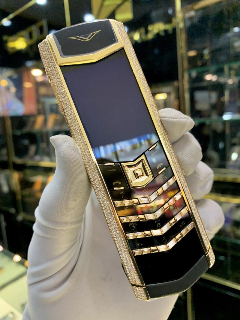 Vertu Signature S Yellow Gold Diamond Bag Keys Like New Vertu Signature S Yellow Gold Diamond Bag Keys Like New