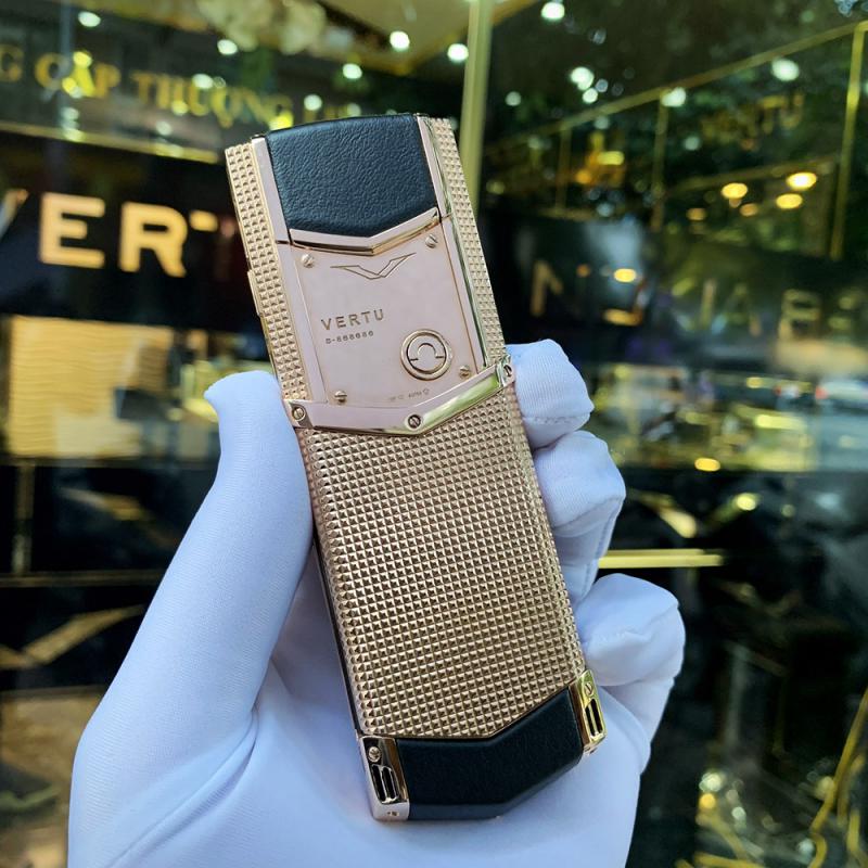 VERTU SIGNATURE S CLOUD DE PARIS ROSE GOLD - 330.000.000đ