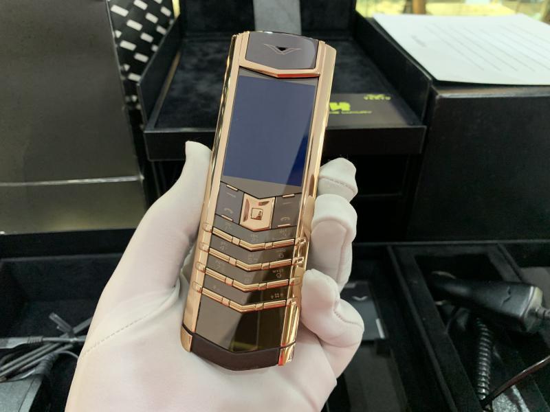 Vertu Signature S Pure Chocolate Rose Gold Vertu Signature S Pure Chocolate Rose Gold