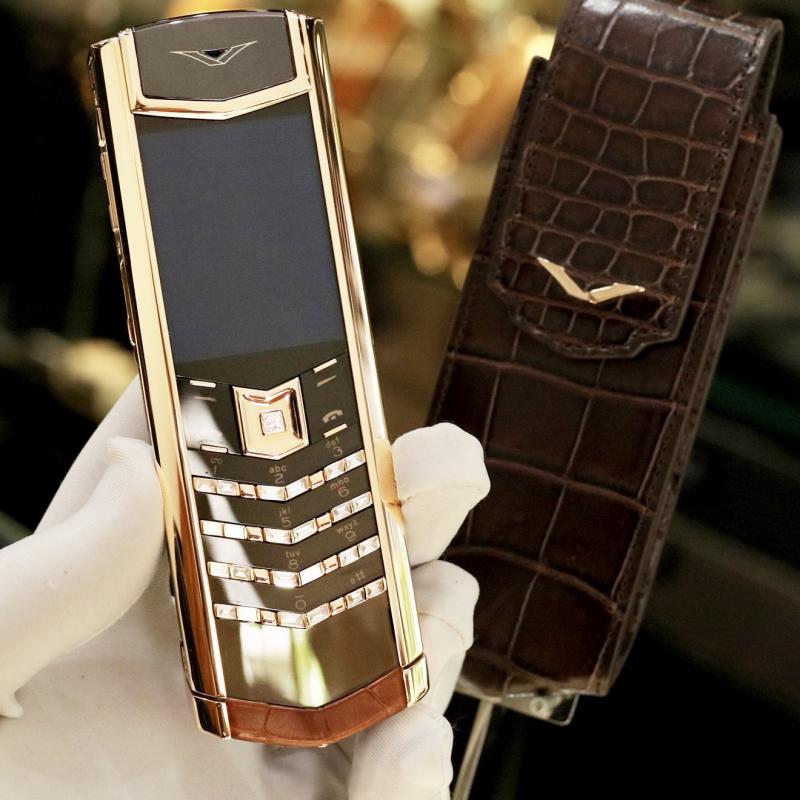 VERTU SIGNATURE S ROSE GOLD DIAMOND DLC ALIGATOR