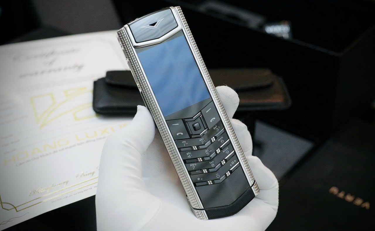 Vertu Signature S Clous de Paris Stainless Steel