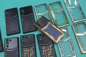 Ốp lưng METAVERTU 1