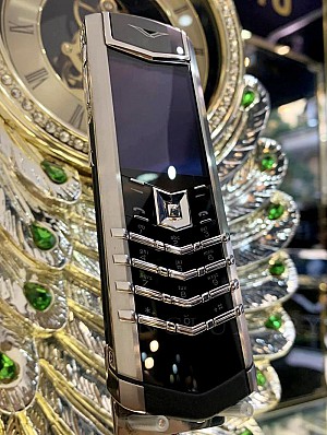 3 MẪU ĐIỆN THOẠI VERTU SIGNATURE S RẺ NHẤT TẠI HOÀNG LUXURY