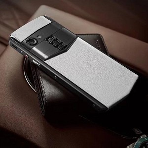 VERTU ASTER P - CHIẾC ĐIỆN THOẠI ĐẮT GIÁ CHO GIỚI THƯỢNG LƯU