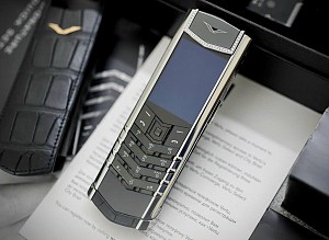 VERTU SIGNATURE S - THÚ CHƠI ĐIỆN THOẠI XA XỈ CỦA GIỚI TÀI PHIỆT