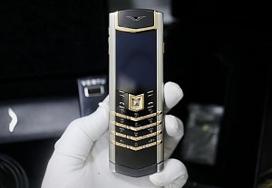 Top 3 dòng điện thoại Vertu Siganture S giá tốt phù hợp biếu tặng cuối năm