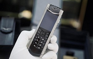 Khám phá những chất liệu xa xỉ nhất được sử dụng trên điện thoại Vertu