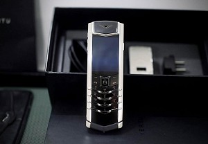 Biếu tặng điện thoại Vertu Signature cuối năm cho các sếp lớn – Món quà đẳng cấp thể hiện tầm vóc doanh nhân