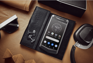 VERTU ASTER P - MANG ĐẾN SỰ HỒI SINH CHO MỘT BIỂU TƯỢNG XA XỈ