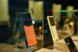 ĐIỂM DANH 5 MẪU VERTU ASTER P ĐANG LÀM MƯA LÀM GIÓ TRONG DỊP CUỐI NĂM 2023