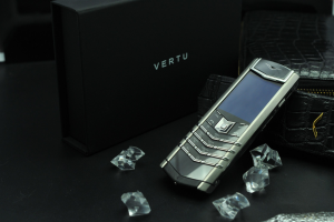 VERTU SIGNATURE S - THƯỢNG PHẨM DÀNH CHO CÁC QUÝ ÔNG SANG TRỌNG