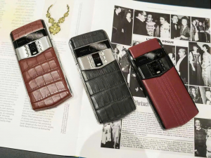 Vertu Agent Q | Siêu phẩm được yêu thích nhất tại Hoàng Luxury năm 2025
