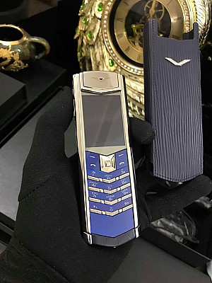 VERTU SIGNATURE S NAVY ALLIGATOR PHÍM THÉP VẺ ĐẸP CỦA ĐẠI DƯƠNG