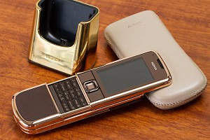 KHÁM PHÁ BỘ SƯU TẬP NOKIA 8800 TẠI HOÀNG LUXURY