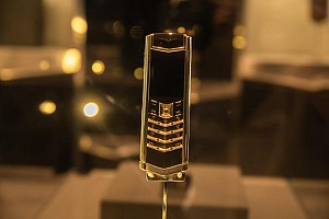 Tổng hợp các mẫu điện thoại Vertu Signature S đắt nhất 2025