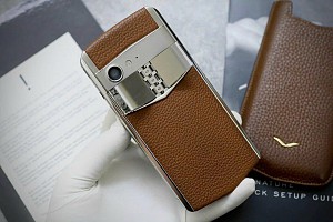 Tại Sao Vertu Aster P Là Chiếc Điện Thoại Được Giới Thượng Lưu Săn Đón?