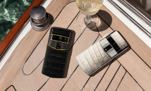 Vertu Aster Q chính thức trình làng 2025 | Tuyệt phẩm xa xỉ kết hợp công nghệ hiện đại