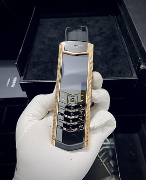 Hành trình tạo nên huyền thoại Vertu trong làng điện thoại xa xỉ