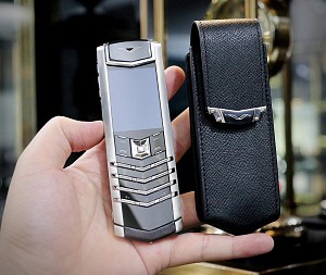 MẶC CHO GIÁ THÀNH CAO NHỮNG CHIẾC ĐIỆN THOẠI VERTU VẪN BÁN CHẠY TRÊN THỊ TRƯỜNG