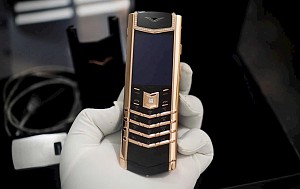 GIÁ ĐIỆN THOẠI VERTU SIGNATURE S ĐẮT NHẤT THẾ GIỚI HIỆN NAY