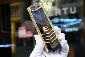 Vertu Signature S Full Gold Diamond Ziczac - vẻ đẹp đẳng cấp thượng lưu