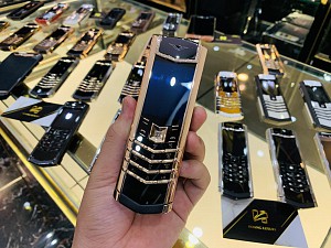 VERTU CHÍNH HÃNG - KÉT SẮT DI ĐỘNG CỦA NHIỀU ĐẠI GIA