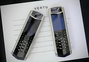 CHẤT THÉP TITANIUM CÓ TRONG VERTU CHÍNH HÃNG