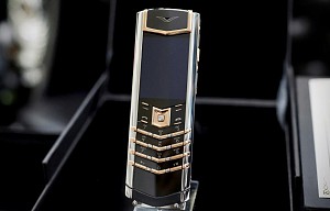 So sánh Vertu Signature S với các dòng điện thoại xa xỉ khác