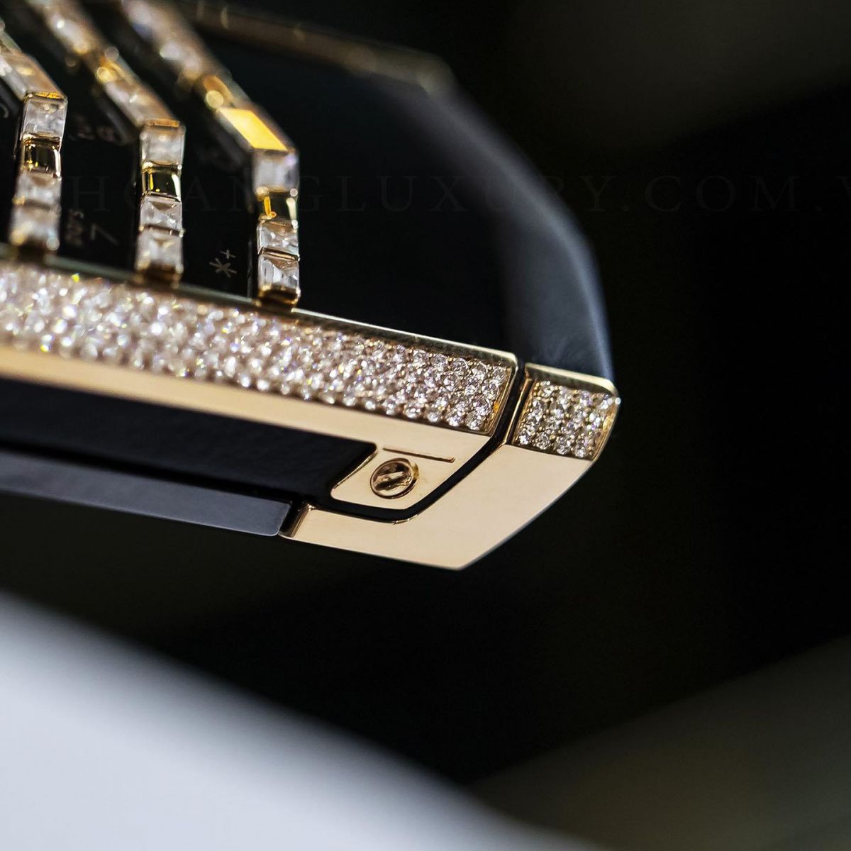 Vertu Signature S Rose Gold Full Diamond Vertu Signature S Rose Gold Full Diamond