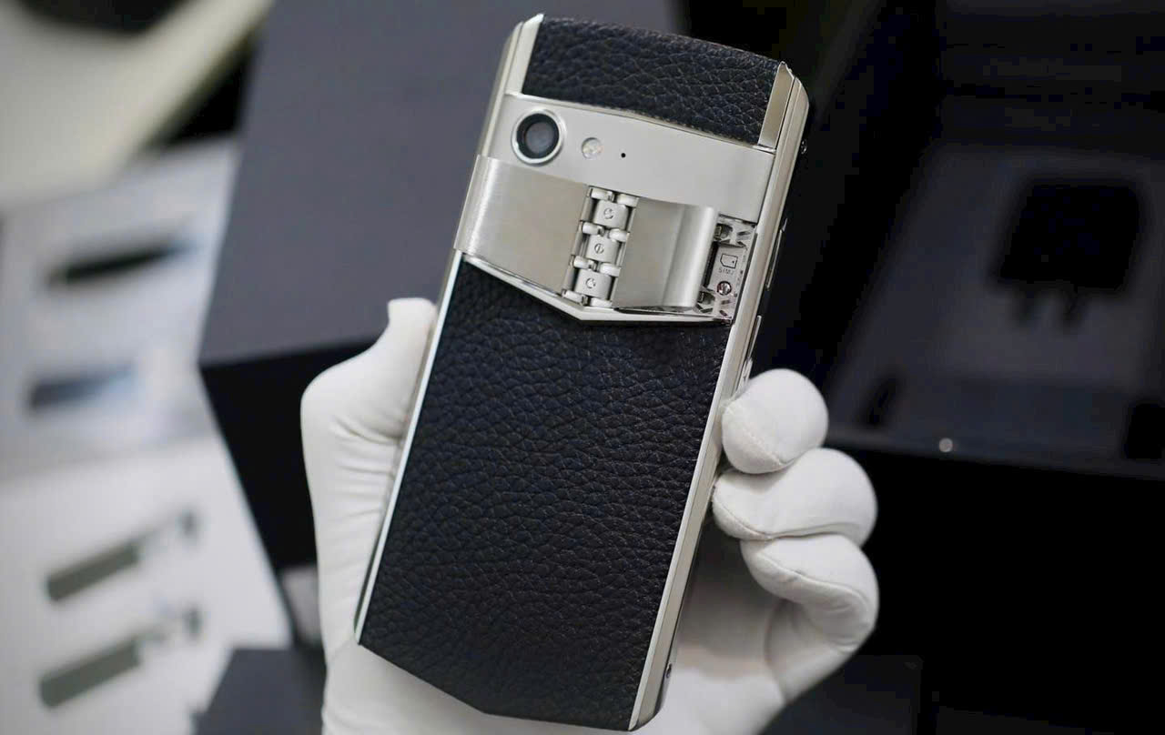 Nhạc chuông độc quyền được biểu diễn bởi dàn nhạc London nổi tiếng