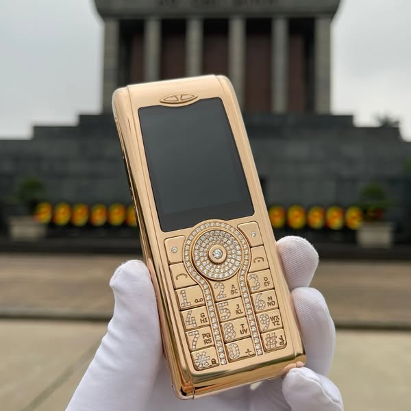 Hoàng Luxury – Địa chỉ Thu mua điện thoại GoldVish vàng khối giá cao toàn quốc
