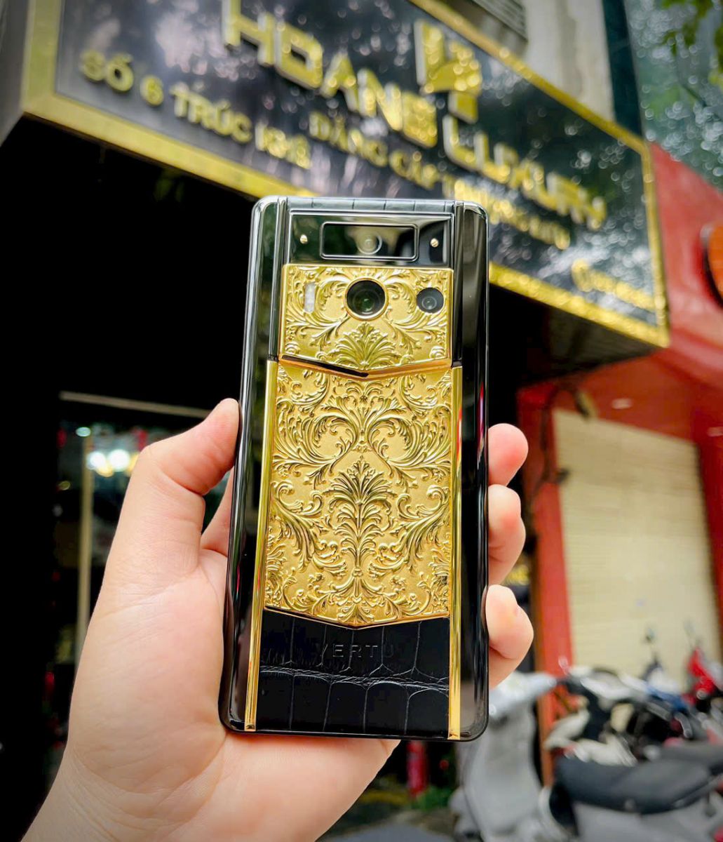 Hoàng Luxury – Đơn vị nhập khẩu METAVERTU chính hãng tại Việt Nam