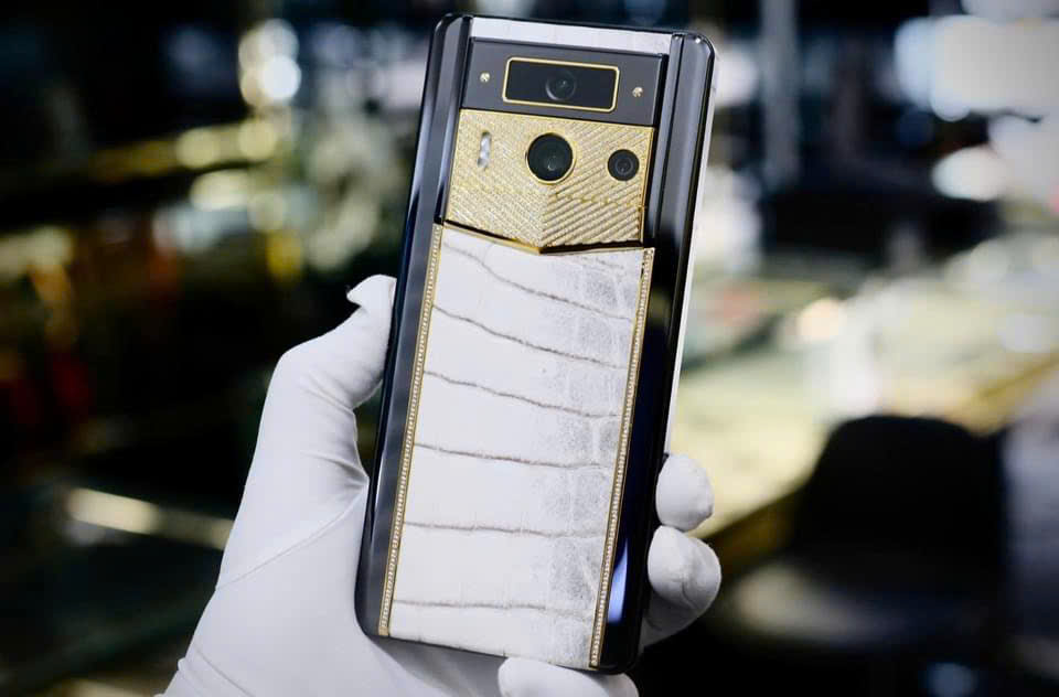 Điện thoại METAVERTU 2