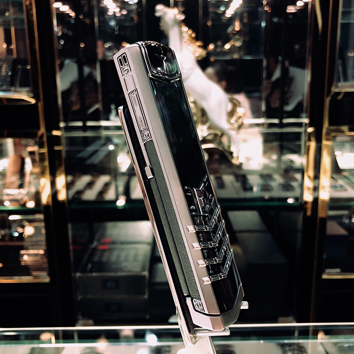 VERTU SIGNATURE S PURE SILVER MANG ĐẬM PHONG CÁCH NAM TÍNH LỊCH LÃM VERTU SIGNATURE S PURE SILVER MANG ĐẬM PHONG CÁCH NAM TÍNH LỊCH LÃM