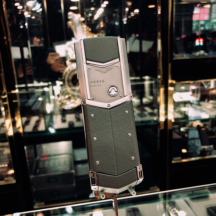 VERTU SIGNATURE S PURE SILVER MANG ĐẬM PHONG CÁCH NAM TÍNH LỊCH LÃM VERTU SIGNATURE S PURE SILVER MANG ĐẬM PHONG CÁCH NAM TÍNH LỊCH LÃM