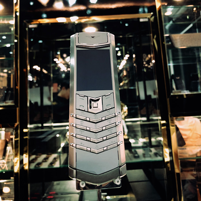 VERTU SIGNATURE S PURE SILVER MANG ĐẬM PHONG CÁCH NAM TÍNH LỊCH LÃM VERTU SIGNATURE S PURE SILVER MANG ĐẬM PHONG CÁCH NAM TÍNH LỊCH LÃM