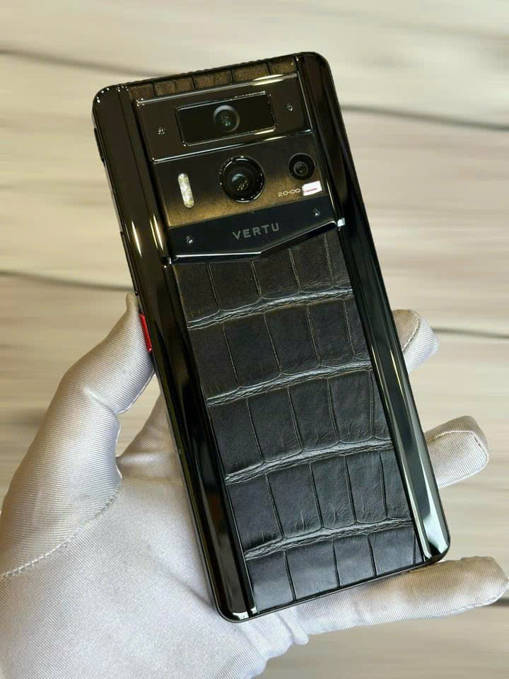 Điện thoại METAVERTU 2