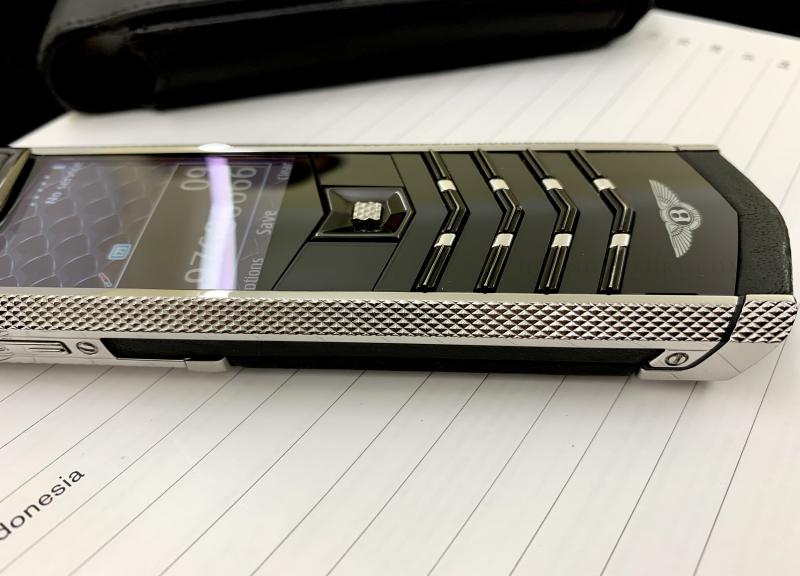 Vertu Signature For Bentley - HoangLuxury Vertu Signature For Bentley - HoangLuxury