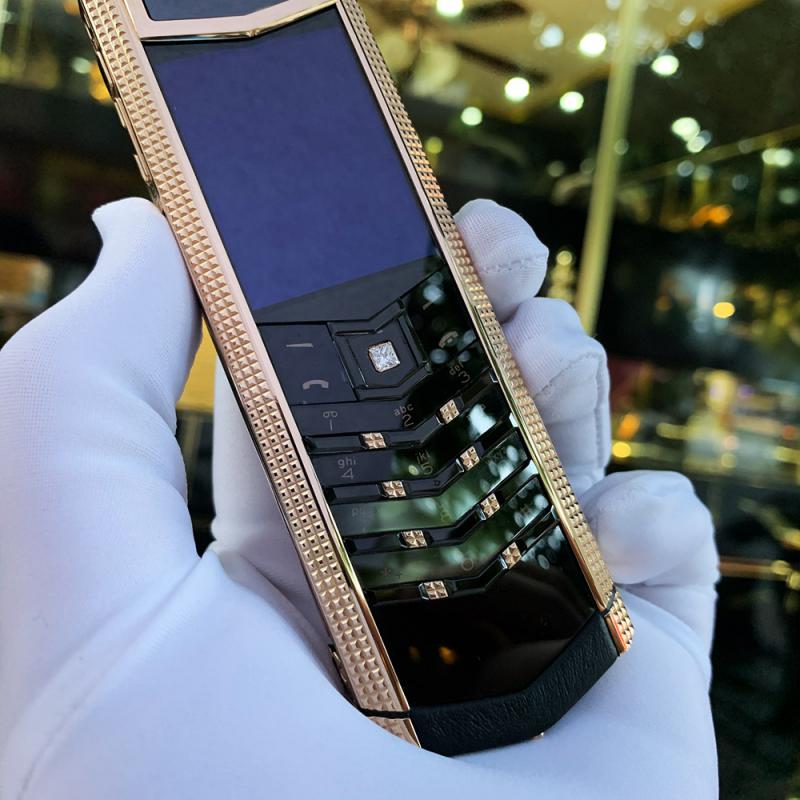 VERTU SIGNATURE S CLOUD DE PARIS ROSE GOLD - 330.000.000đ VERTU SIGNATURE S CLOUD DE PARIS ROSE GOLD - 330.000.000đ