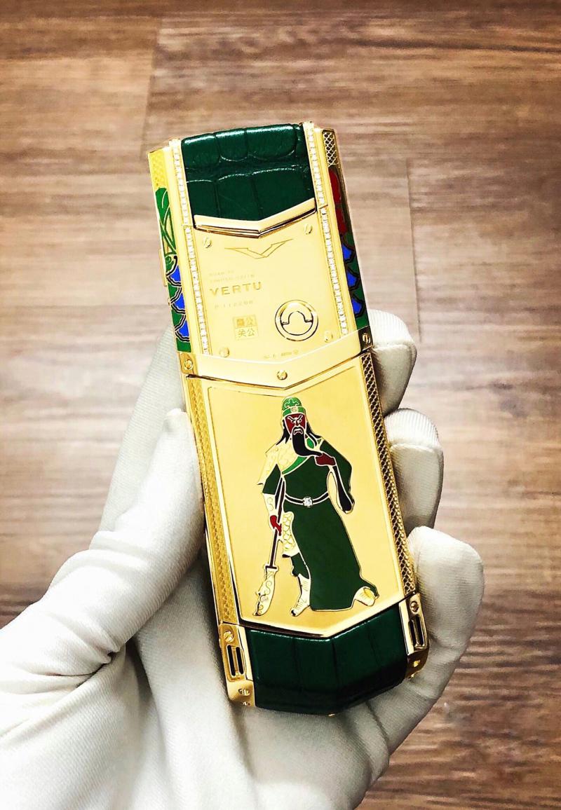 Vertu Signature S Guan Yu Rose Gold Diamonds Bespoke Black Vertu Signature S Guan Yu Rose Gold Diamonds Bespoke Black