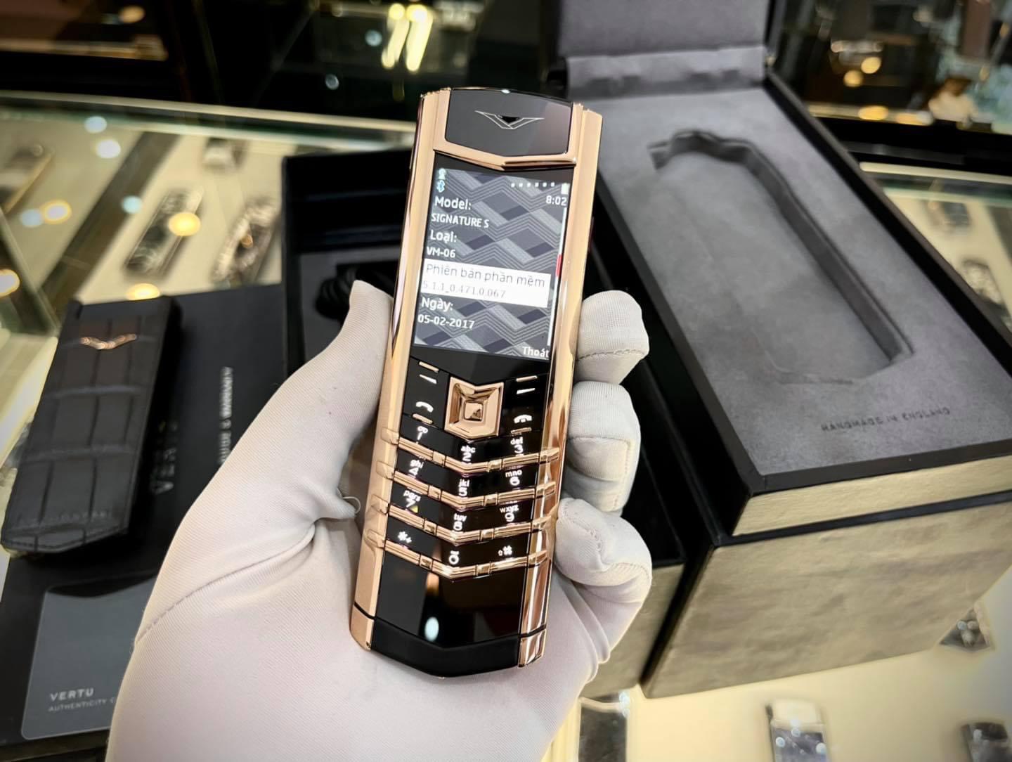 VERTU SIGNATURE S VÀNG HỒNG NGUYÊN KHỐI 2017