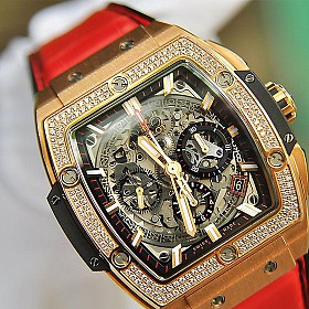 ĐỒNG HỒ NAM HUBLOT SPIRIT OF BIG BANG KING GOLD DIAMONDS 641.OX.0183.LR.1104 LƯỚT FULLBOX